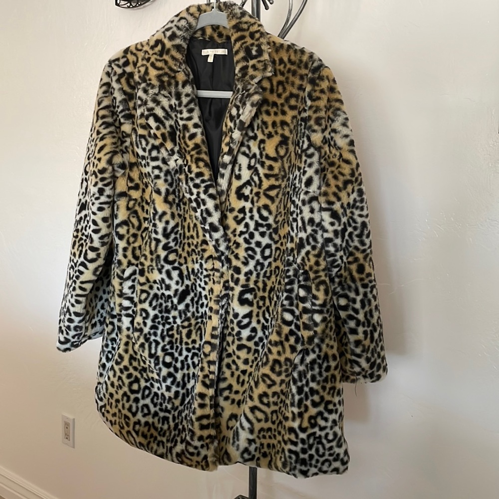 Style me petite, leopard warm jacket, above the knee, size: PXL, never used
